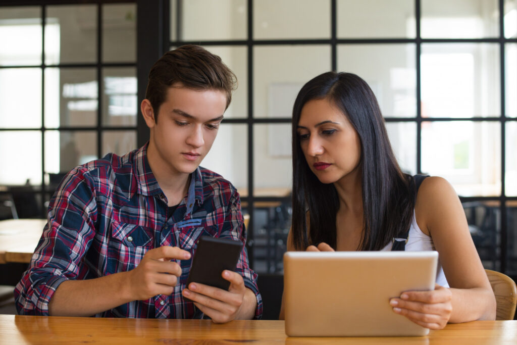 Entenda o que é o eSocial e por quais motivos as empresas devem aderir ao sistema