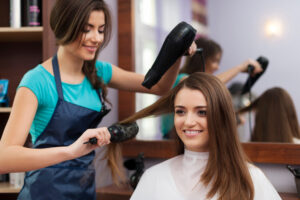 Como salões de beleza podem pagar menos impostos com a estrutura certa